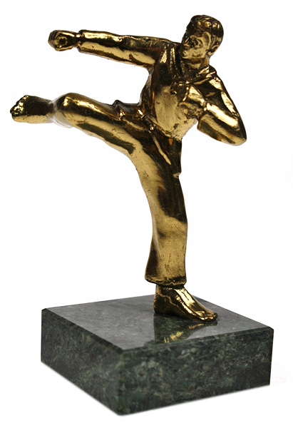 Статуэтка Каратист 7.1.69