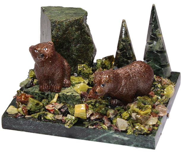 Статуэтка Мишки в бору (змеевик) 7.1.301