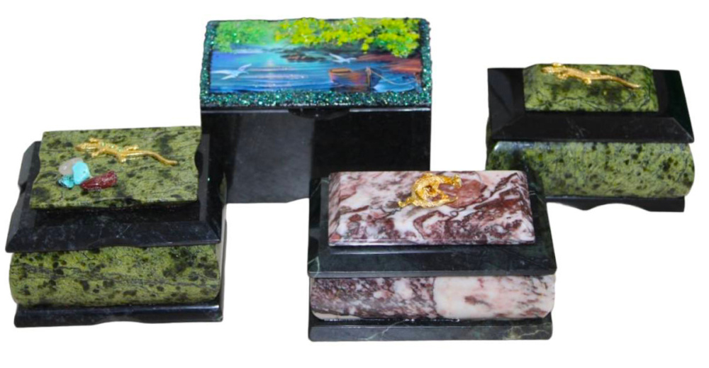 Шкатулка змеевик 100х80х70 7.10.10