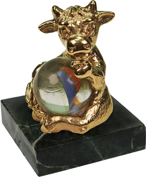 Статуэтка Бычок с шаром на камне 7.1.265.2
