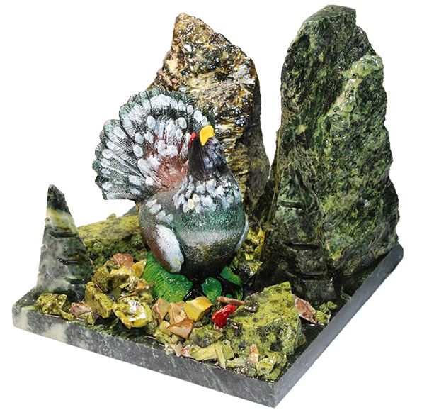 Статуэтка Глухарь в бору (змеевик) 7.1.299